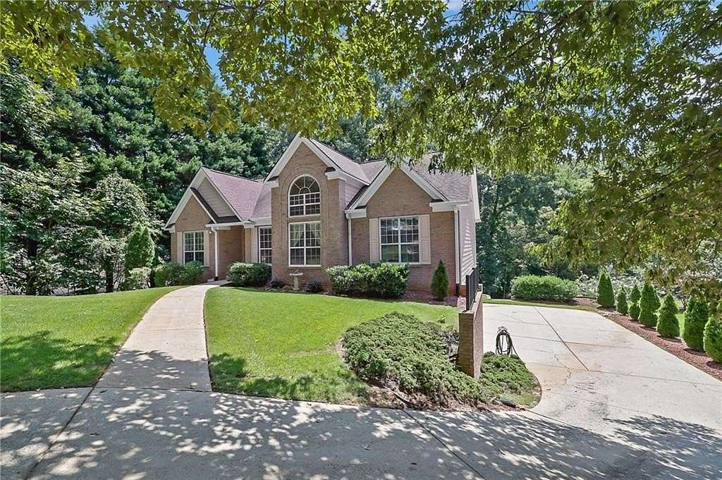 2.65 Acres of Land with Home for Sale in Suwanee, Georgia