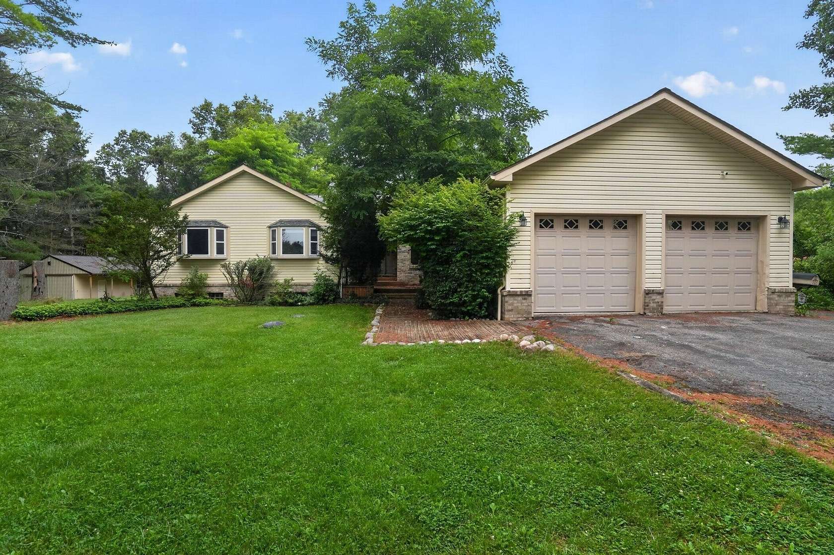 10 Acres of Land with Home for Sale in Milford, Michigan