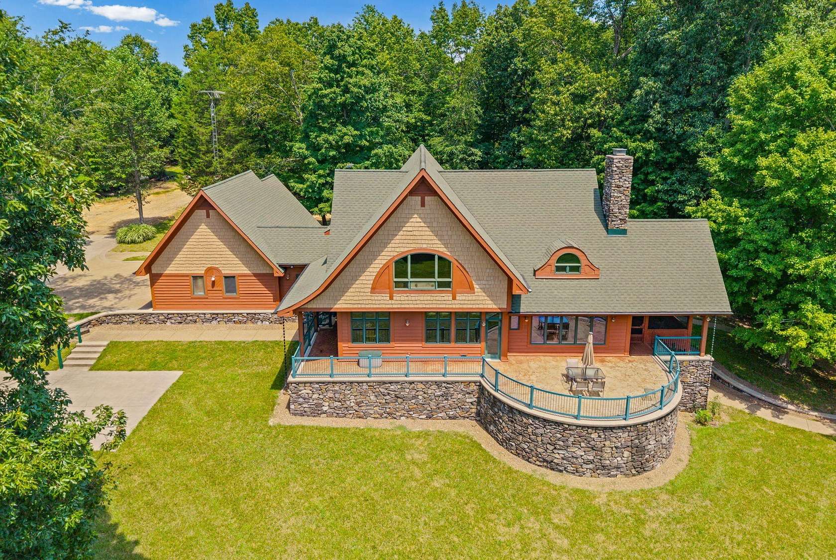 130 Acres of Land with Home for Sale in Crofton, Kentucky