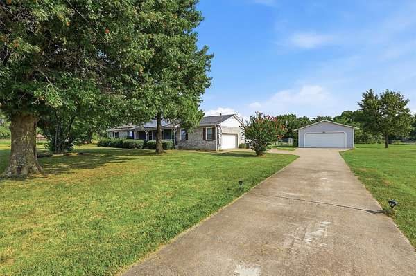 3.36 Acres of Land with Home for Sale in Whitesboro, Texas