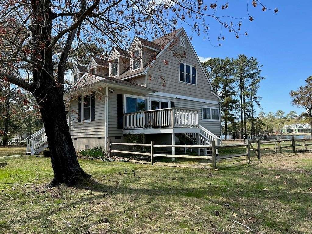 1.5 Acres of Land with Home for Sale in White Stone, Virginia