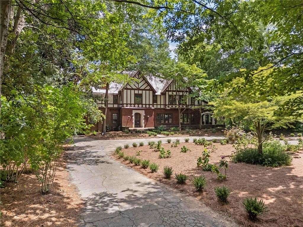 2.19 Acres of Land with Home for Sale in Atlanta, Georgia