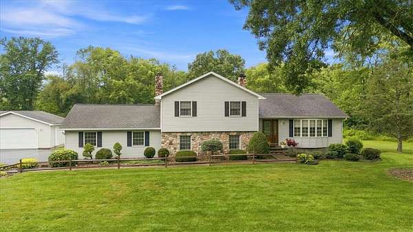 2.75 Acres of Land with Home for Sale in New Castle, Pennsylvania