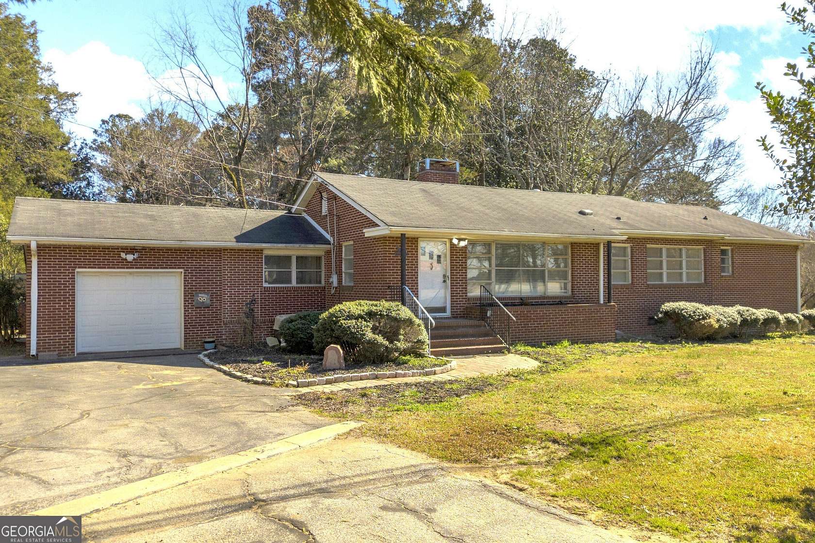 4.83 Acres of Land with Home for Sale in Elberton, Georgia