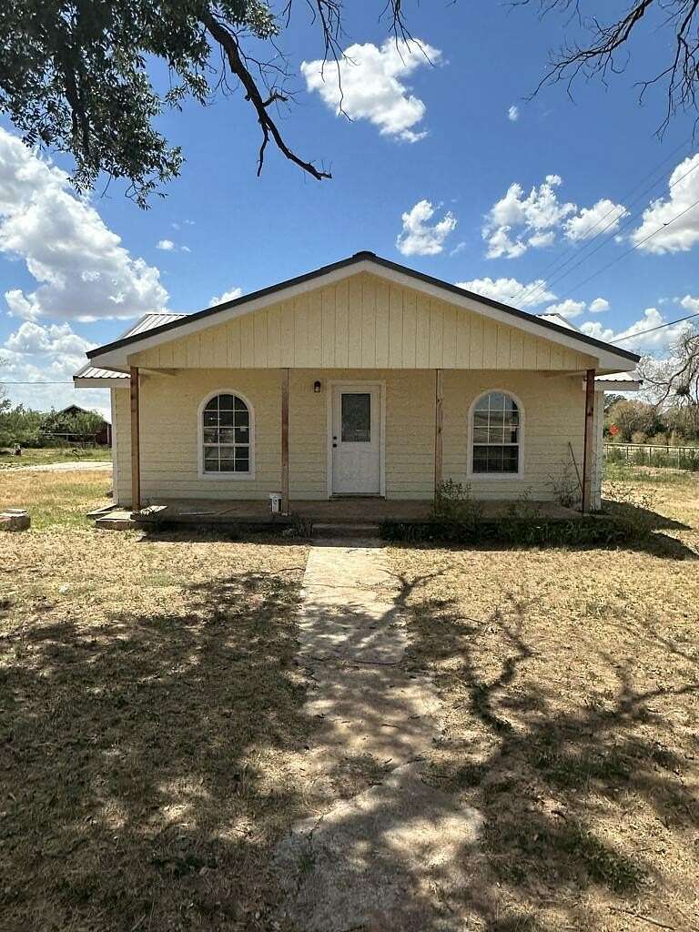 4.84 Acres of Land with Home for Sale in Snyder, Texas