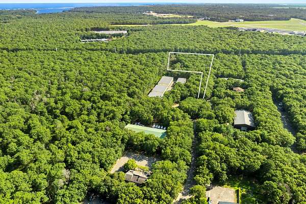 0.92 Acres of Commercial Land for Sale in East Hampton, New York