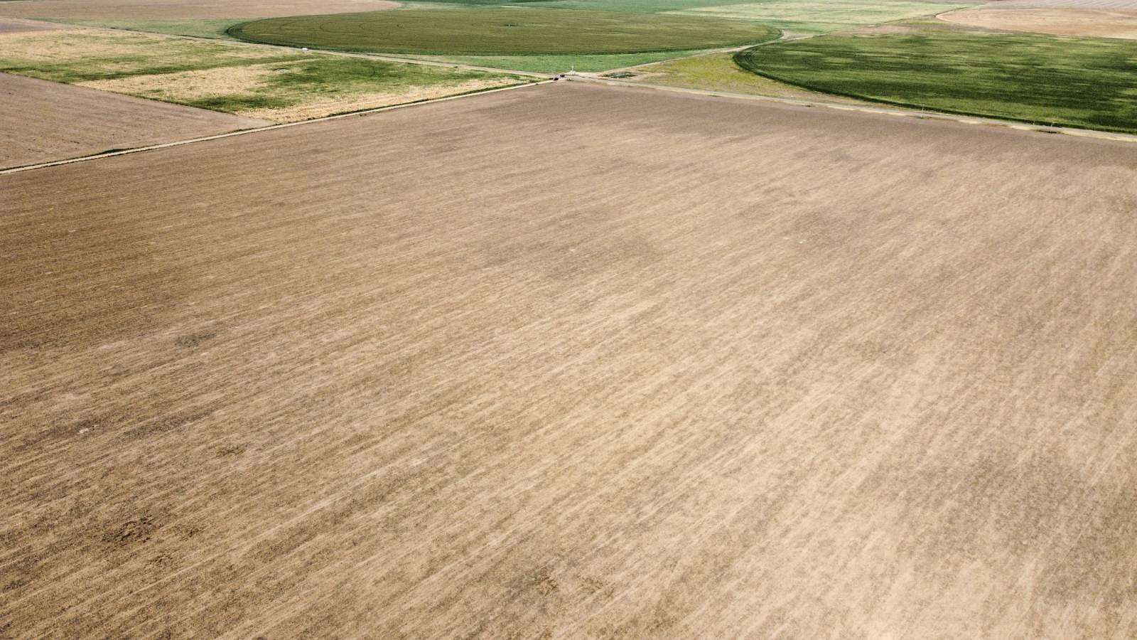 626 Acres of Agricultural Land for Sale in Ulysses, Kansas