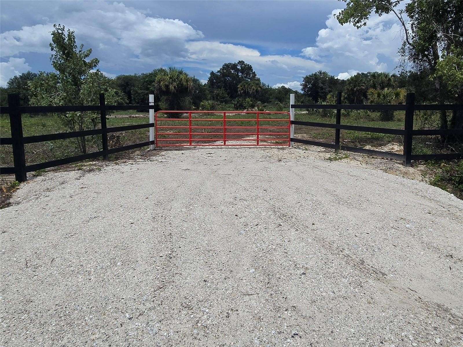 1.25 Acres of Residential Land for Sale in Okeechobee, Florida