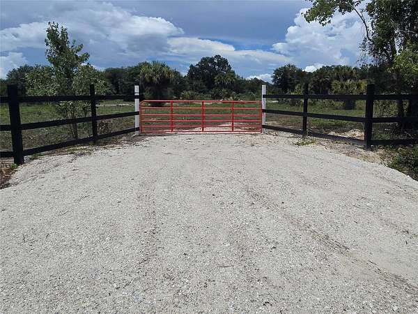 1.25 Acres of Residential Land for Sale in Okeechobee, Florida