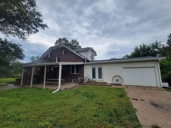 5 Acres of Land with Home for Sale in Auburn, Nebraska
