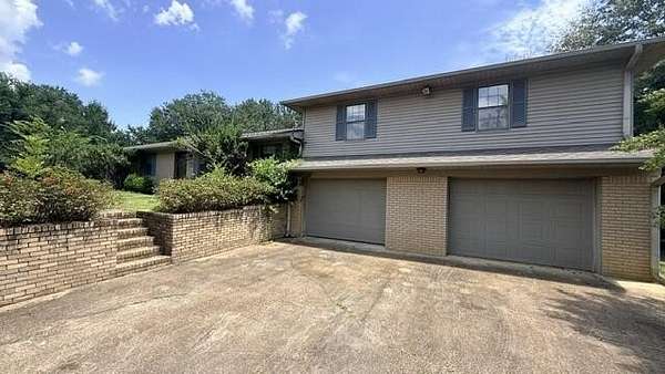 2 Acres of Land with Home for Sale in Tupelo, Mississippi