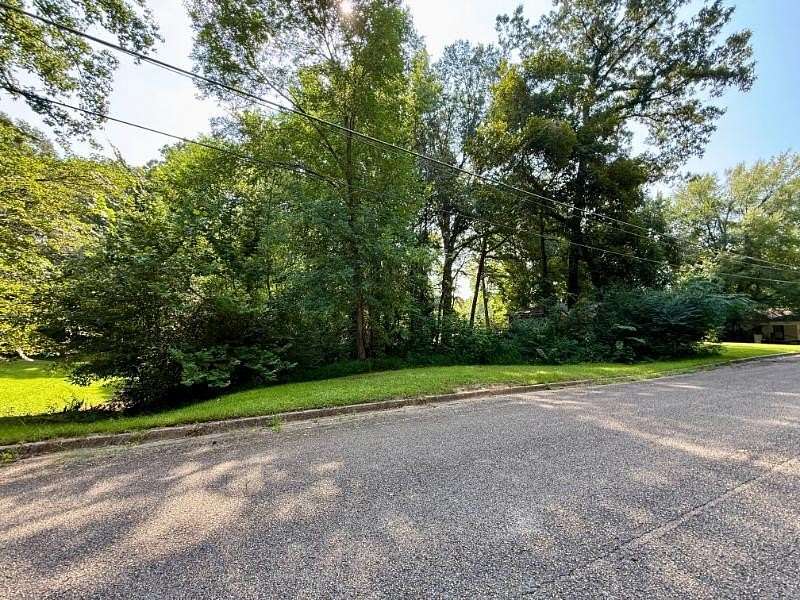 0.52 Acres of Residential Land for Sale in Tupelo, Mississippi