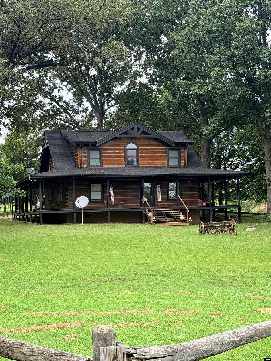 41 Acres of Land with Home for Sale in Martin, Tennessee
