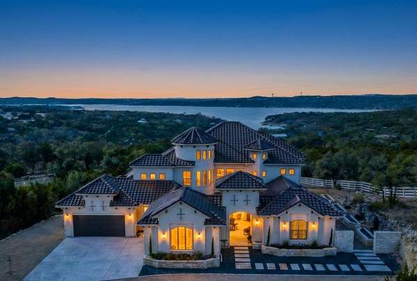 10.6 Acres of Land with Home for Sale in Austin, Texas