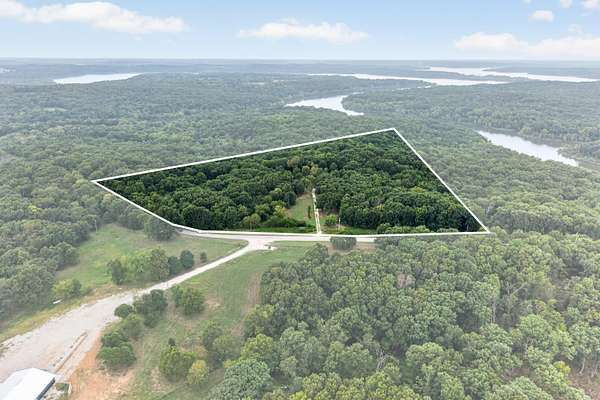 20.9 Acres of Recreational Land for Sale in Greenfield, Missouri