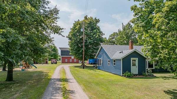 20.3 Acres of Agricultural Land with Home for Sale in Oak Park, Minnesota