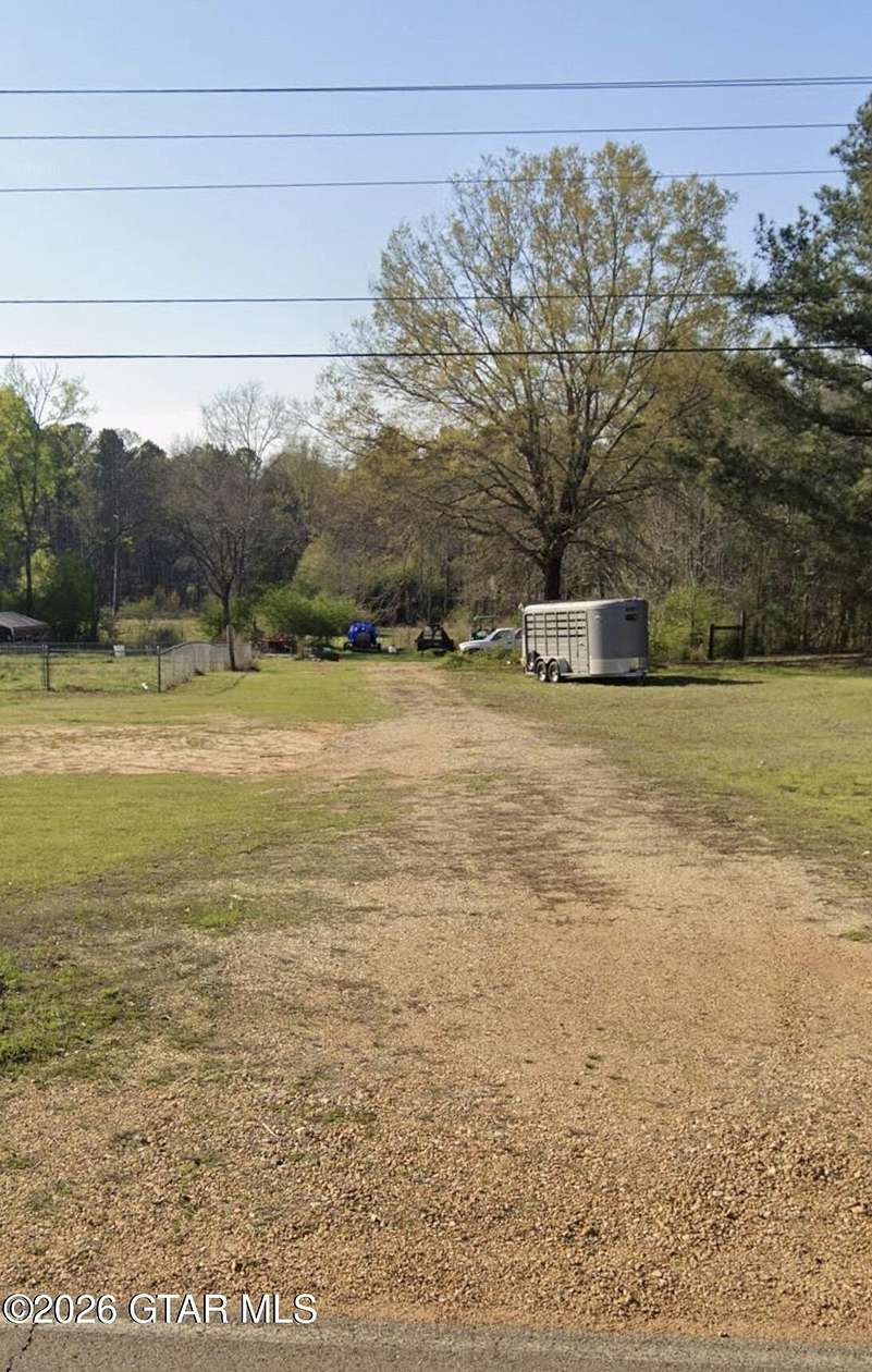 1 Acre of Residential Land for Sale in Columbus, Mississippi