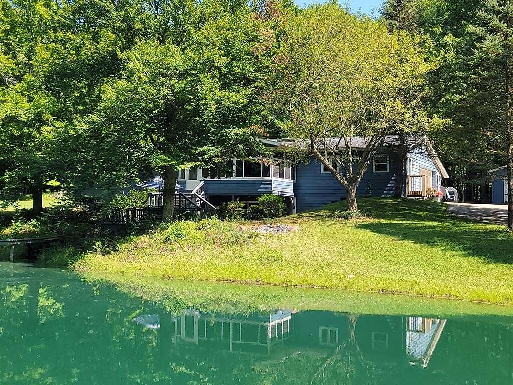 6 Acres of Land with Home for Sale in Medina, Ohio