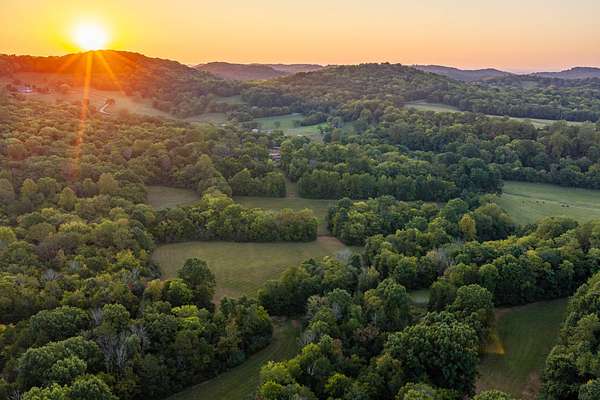 40 Acres of Recreational & Residential Land for Sale in College Grove, Tennessee