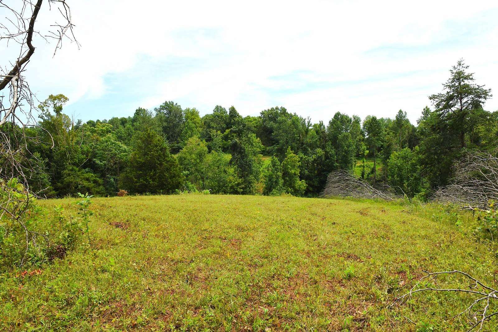 3.1 Acres of Residential Land for Sale in Edmonton, Kentucky