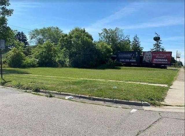 0.24 Acres of Commercial Land for Sale in Pontiac, Michigan