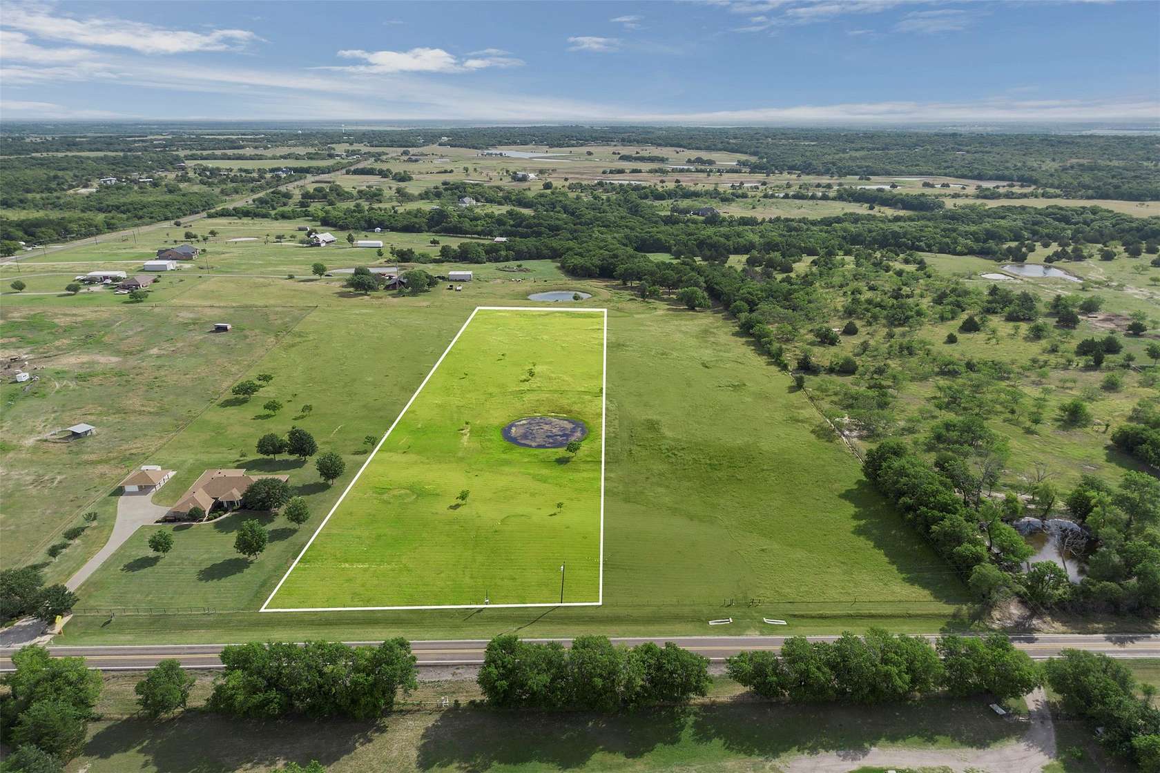 4 Acres of Land for Sale in Ennis, Texas