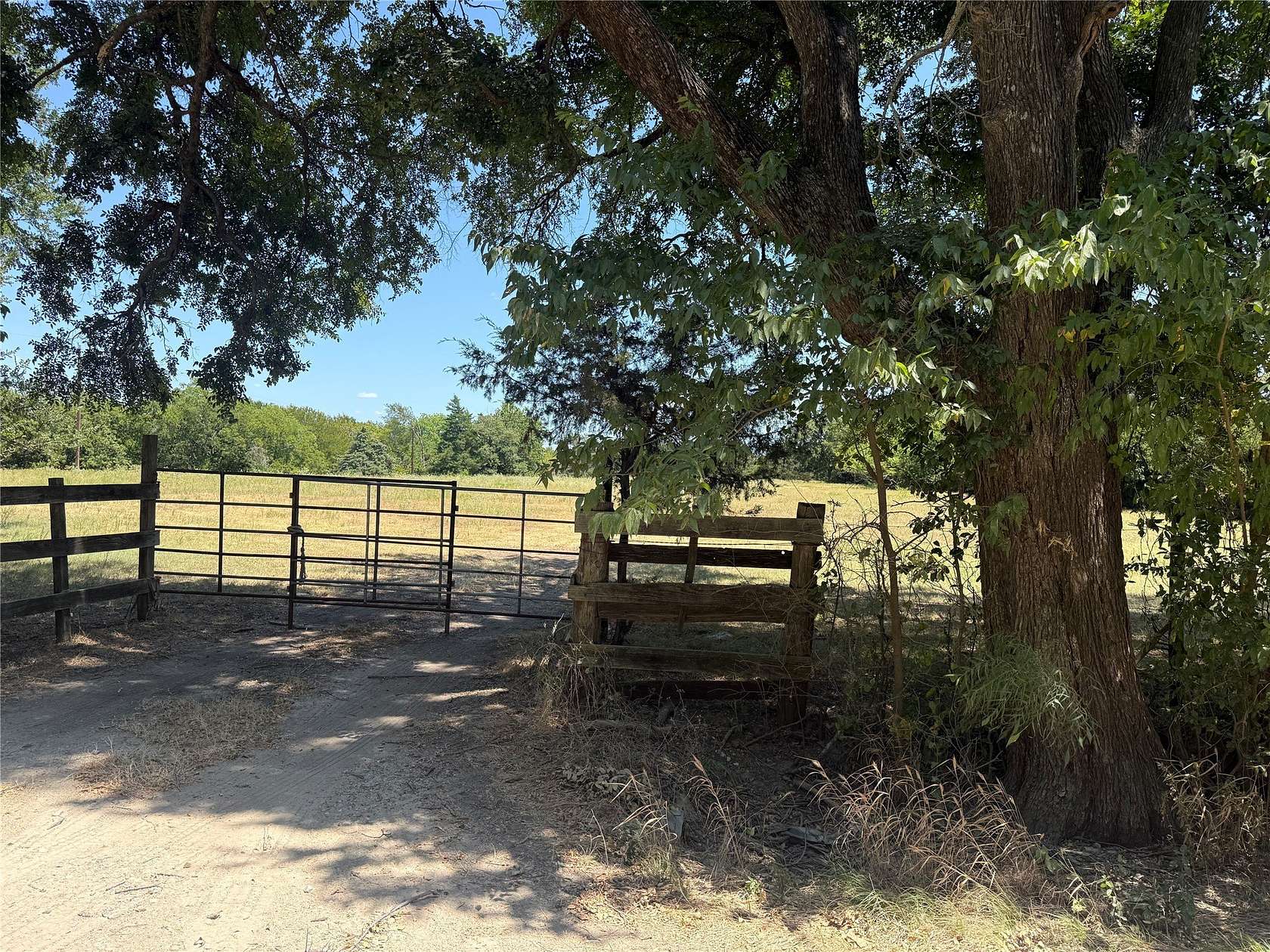 25 Acres of Land for Sale in Bonham, Texas
