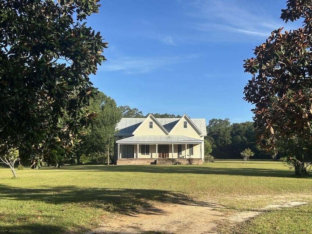 47 Acres of Land with Home for Sale in Cottonwood, Alabama
