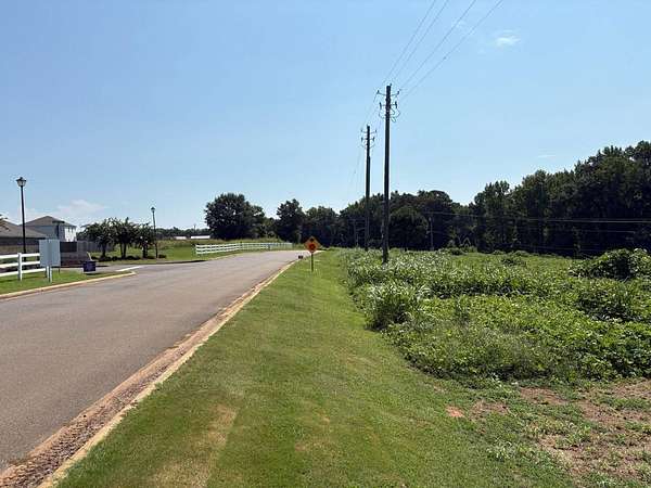 2.37 Acres of Commercial Land for Sale in Moundville, Alabama