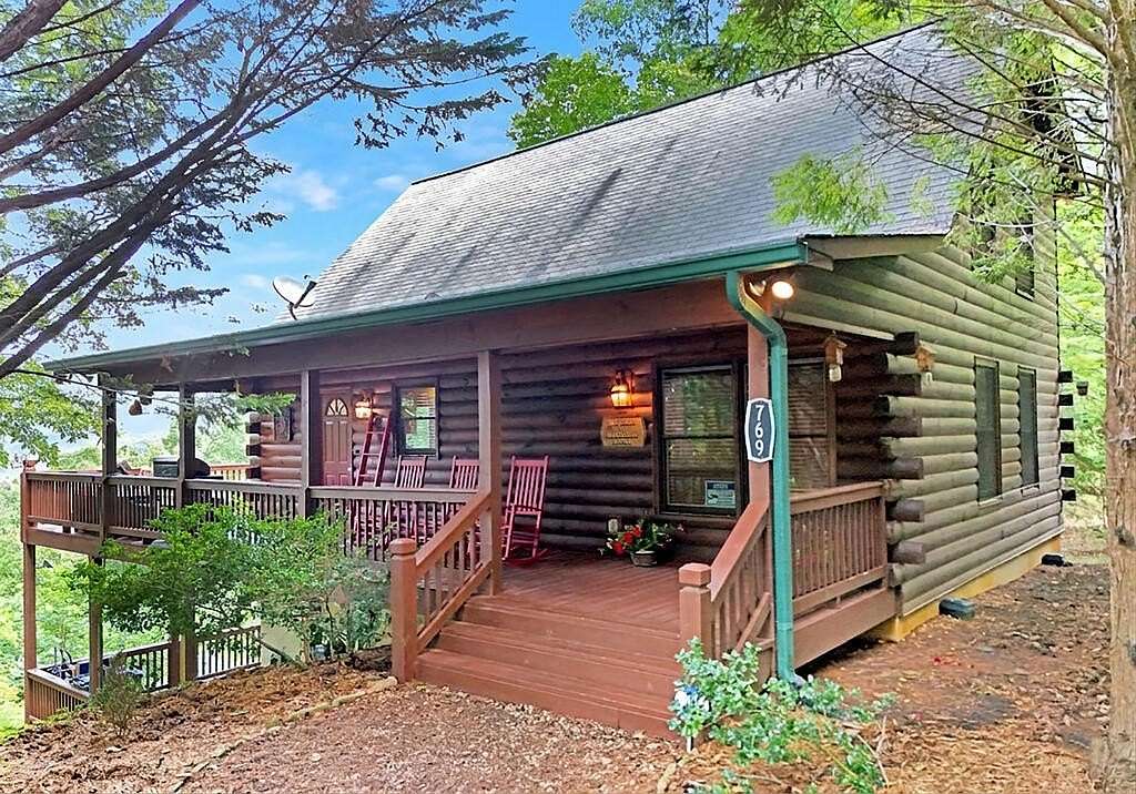 1.52 Acres of Land with Home for Sale in Blairsville, Georgia