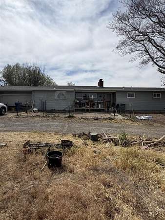 2 Acres of Land with Home for Sale in Twin Falls, Idaho
