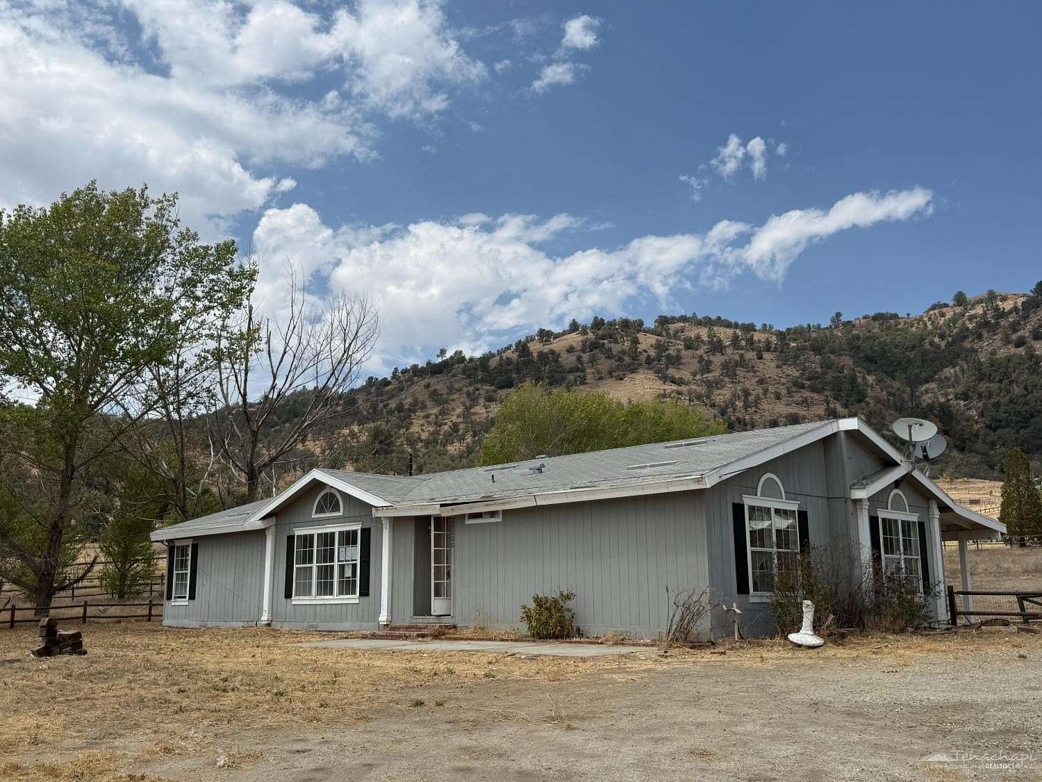 1.8 Acres of Land with Home for Sale in Tehachapi, California