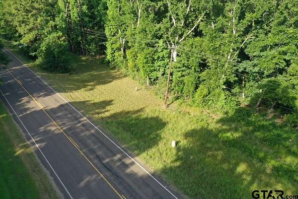 7.83 Acres of Residential Land for Sale in Tatum, Texas