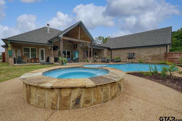 1.55 Acres of Land with Home for Sale in Athens, Texas