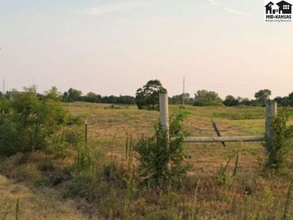 20 Acres of Land for Sale in Hutchinson, Kansas