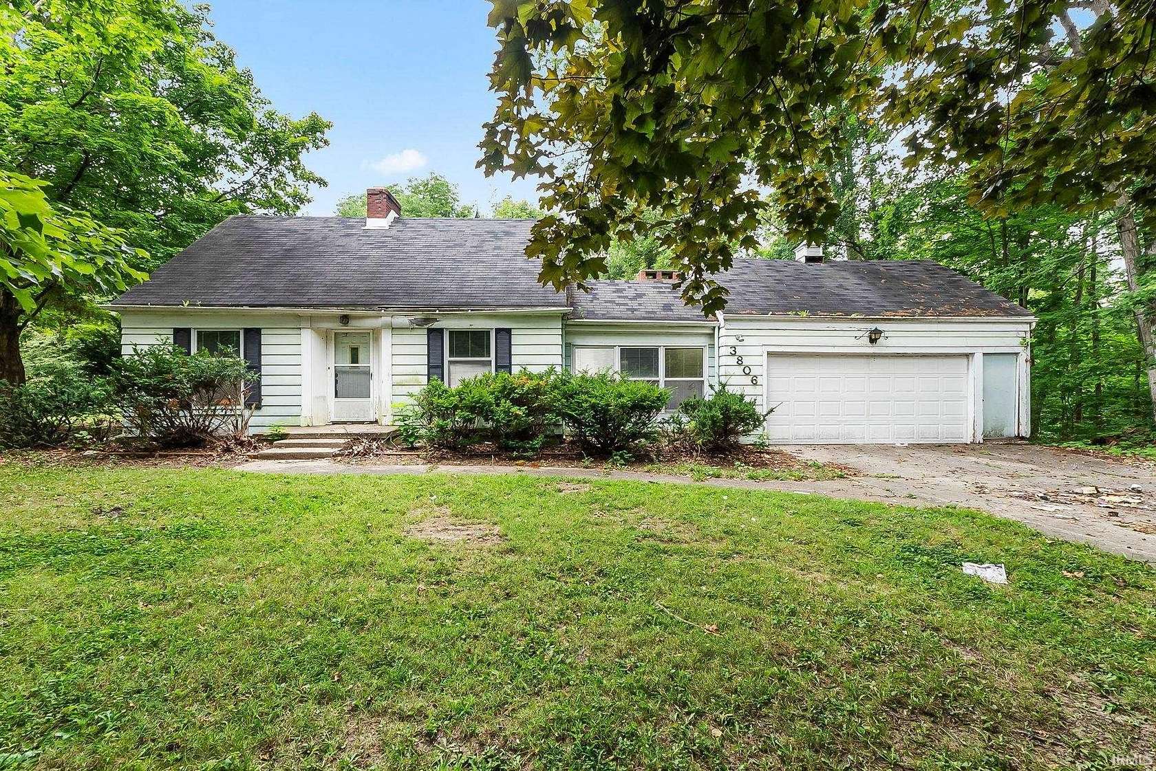 1.5 Acres of Land with Home for Sale in Fort Wayne, Indiana