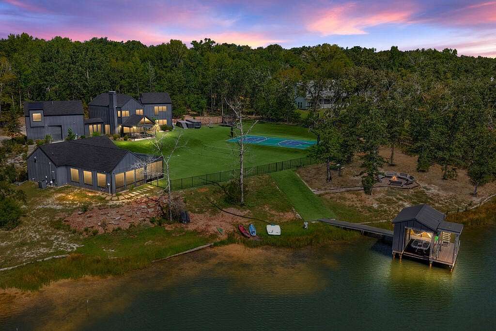 5.4 Acres of Land with Home for Sale in LaRue, Texas