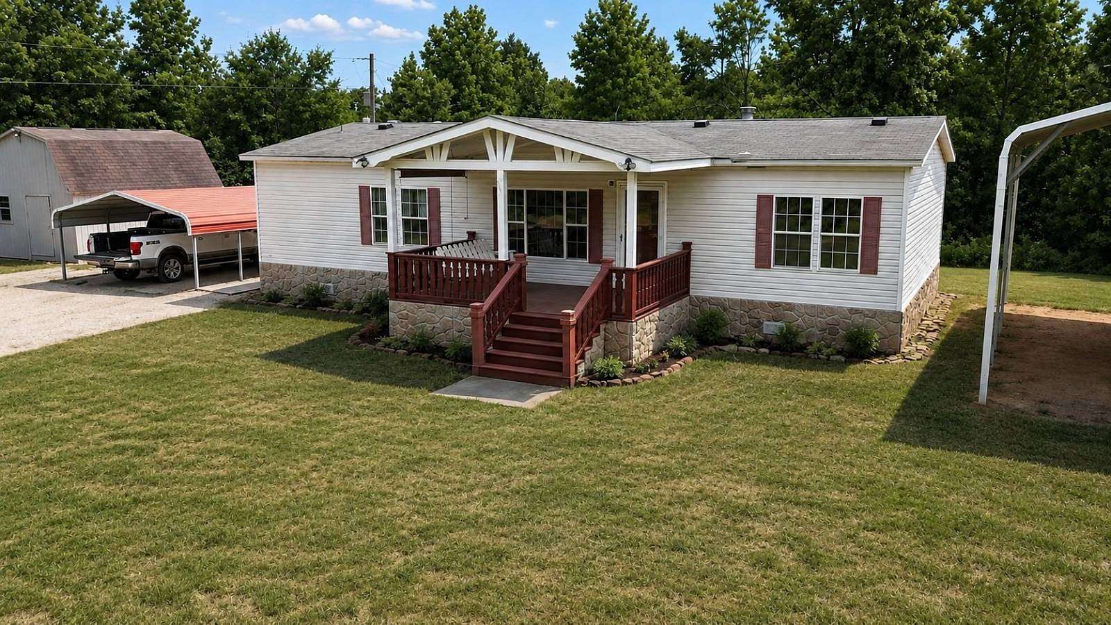 7 Acres of Land with Home for Sale in Carrollton, Mississippi