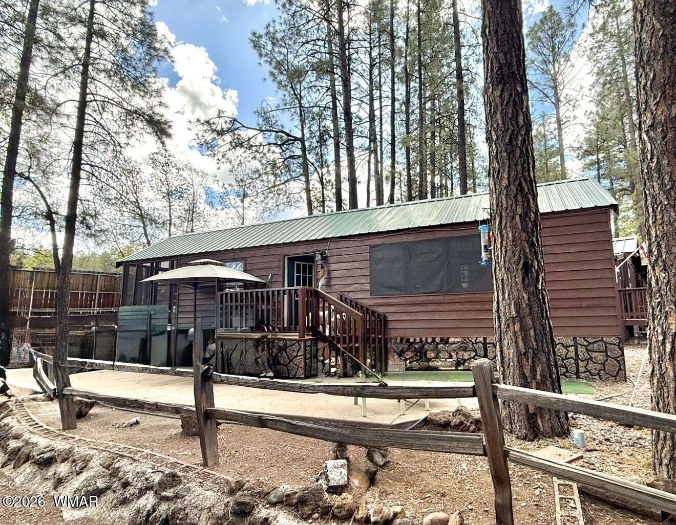 0.92 Acres of Land with Home for Sale in Pinetop, Arizona