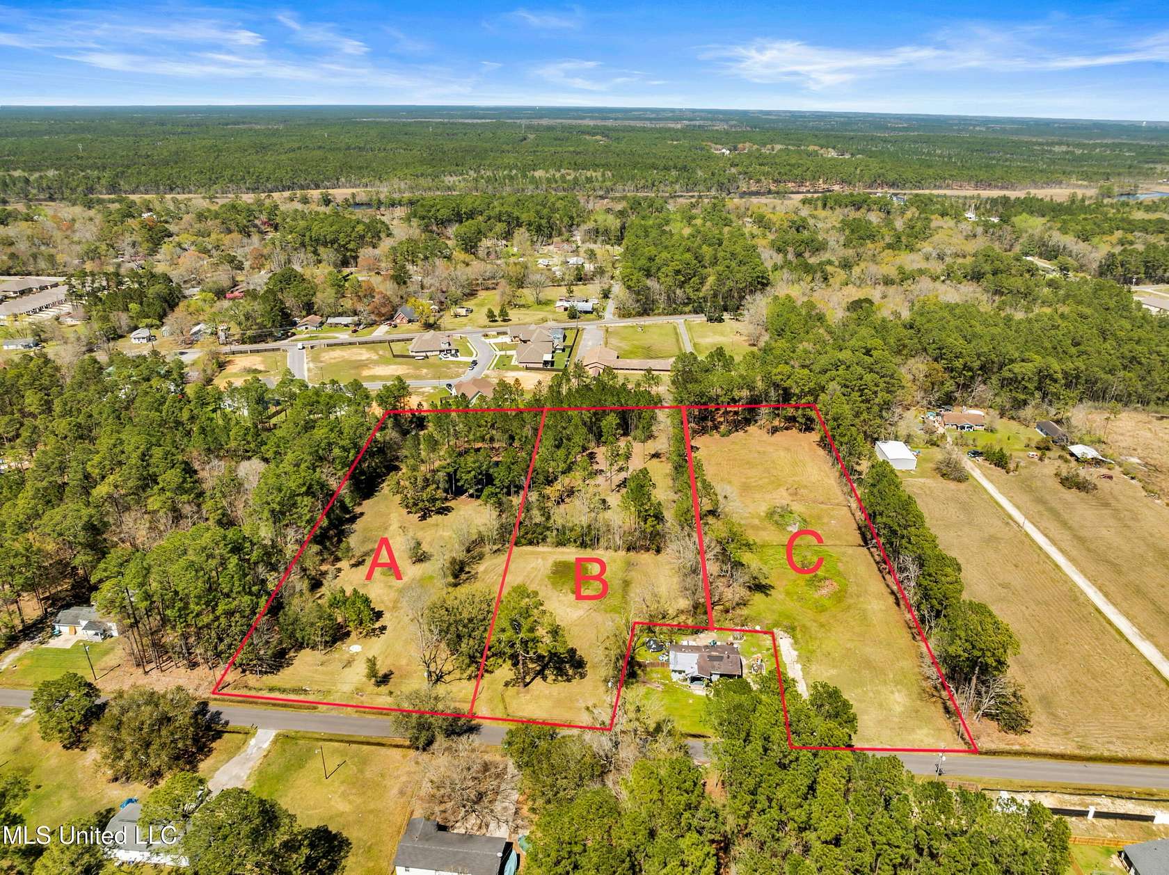 2.27 Acres of Residential Land for Sale in Ocean Springs, Mississippi