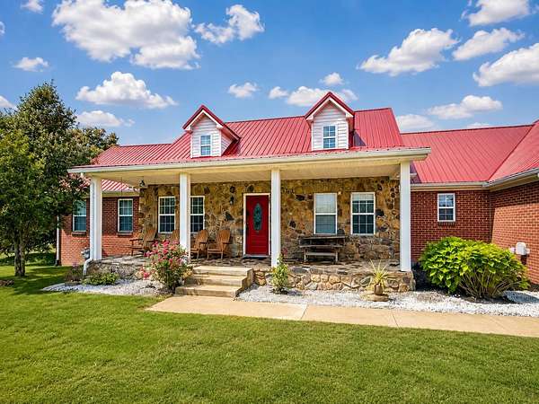 16 Acres of Land with Home for Sale in Beattyville, Kentucky