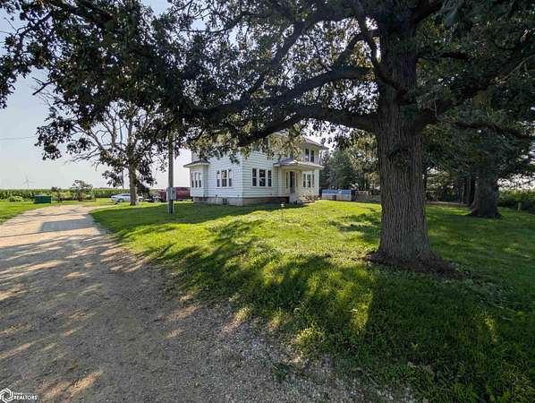 4.32 Acres of Land with Home for Sale in Malcom, Iowa