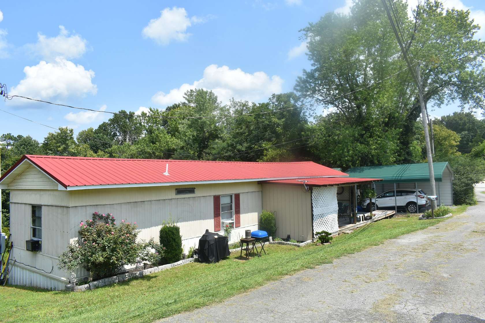 3.6 Acres of Land with Home for Sale in Chestnut Mound, Tennessee