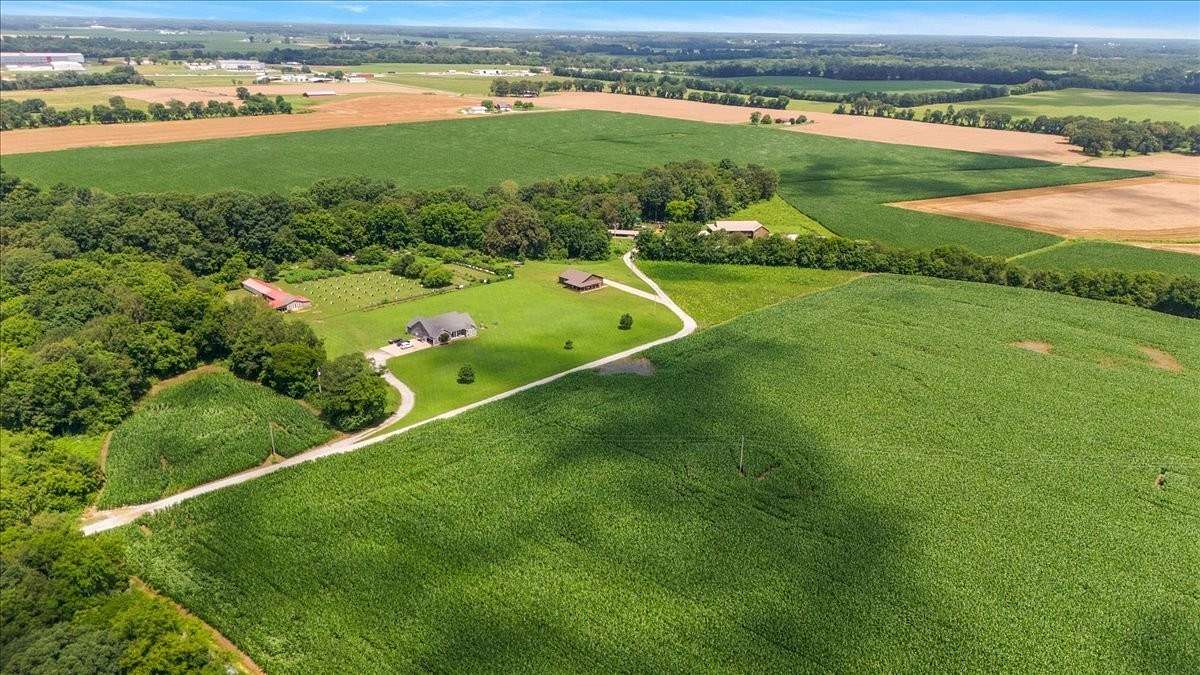 5.52 Acres of Residential Land for Sale in Lawrenceburg, Tennessee