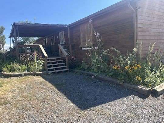 12 Acres of Land with Home for Sale in Alturas, California