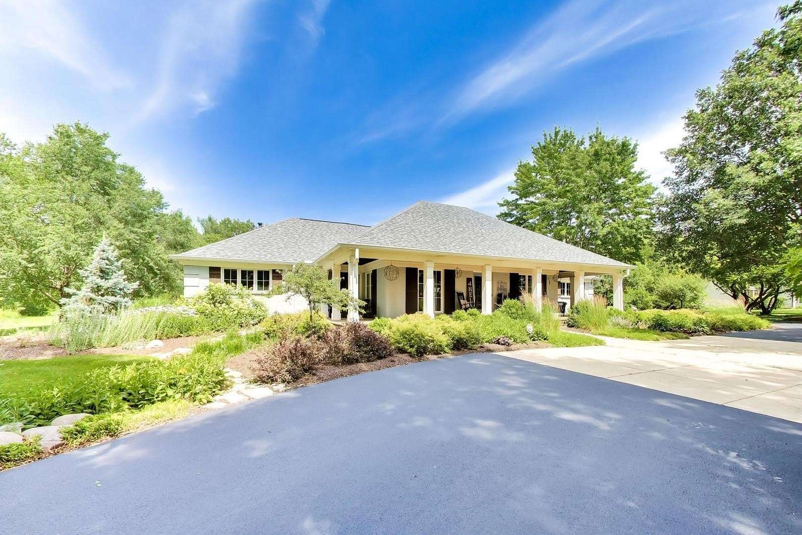 2.75 Acres of Land with Home for Sale in Batavia, Illinois