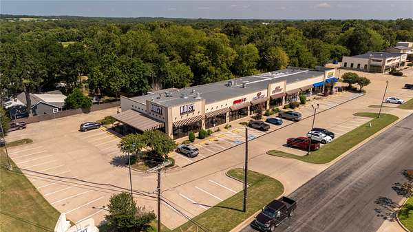1.5 Acres of Mixed-Use Land for Sale in Athens, Texas