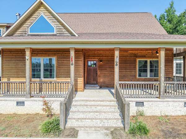 2.5 Acres of Land with Home for Sale in New Albany, Mississippi