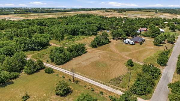 1.29 Acres of Residential Land for Sale in Howe, Texas