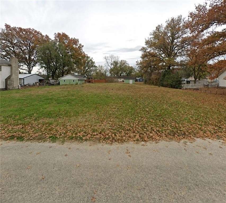 0.43 Acres of Land for Sale in Easton, Kansas